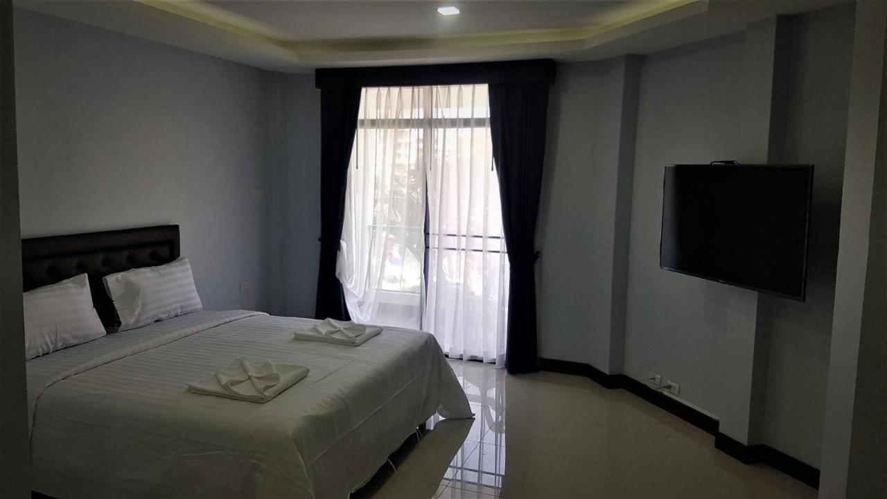 La Capannina Hotel Patong Exterior photo