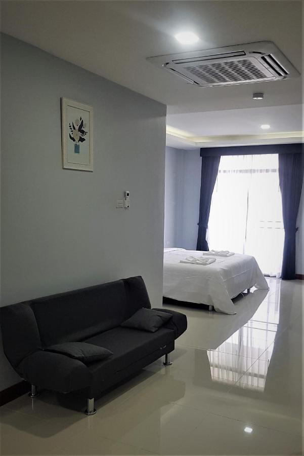 La Capannina Hotel Patong Exterior photo