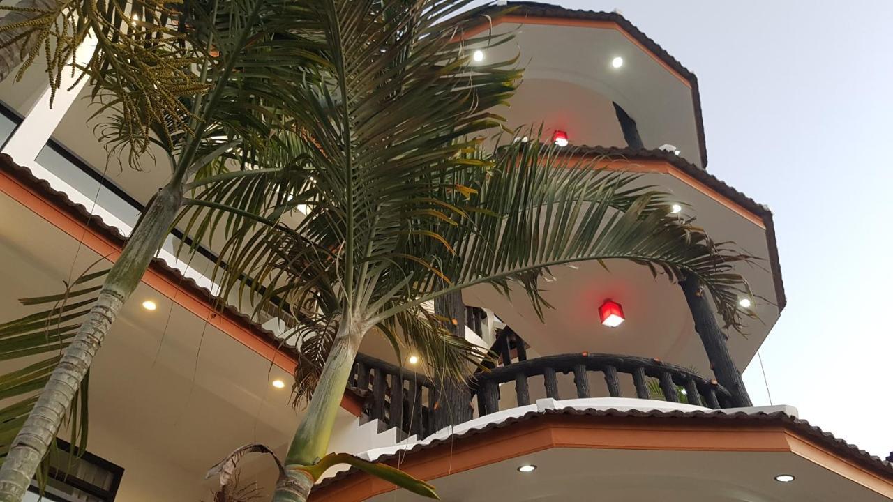 La Capannina Hotel Patong Exterior photo