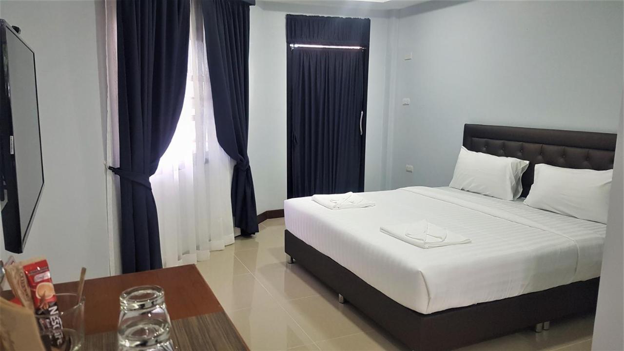 La Capannina Hotel Patong Exterior photo